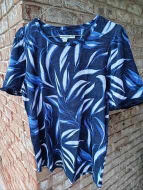 Chico's Navy and Blue Leaf-Pattern Short Sleeve Top With Fringe Detailing